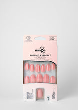 تحميل الصورة إلى عارض المعرض، Nano® Peachy Gleam CatEye Pressed on Nails - 24pcs with Glue | Instant Gel-Like Shine, Peachy Pink Fake Nails Set