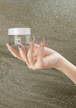 Load image into Gallery viewer, D 2556 Platinum Pizzazz Nail Dipping Powder 28gm

